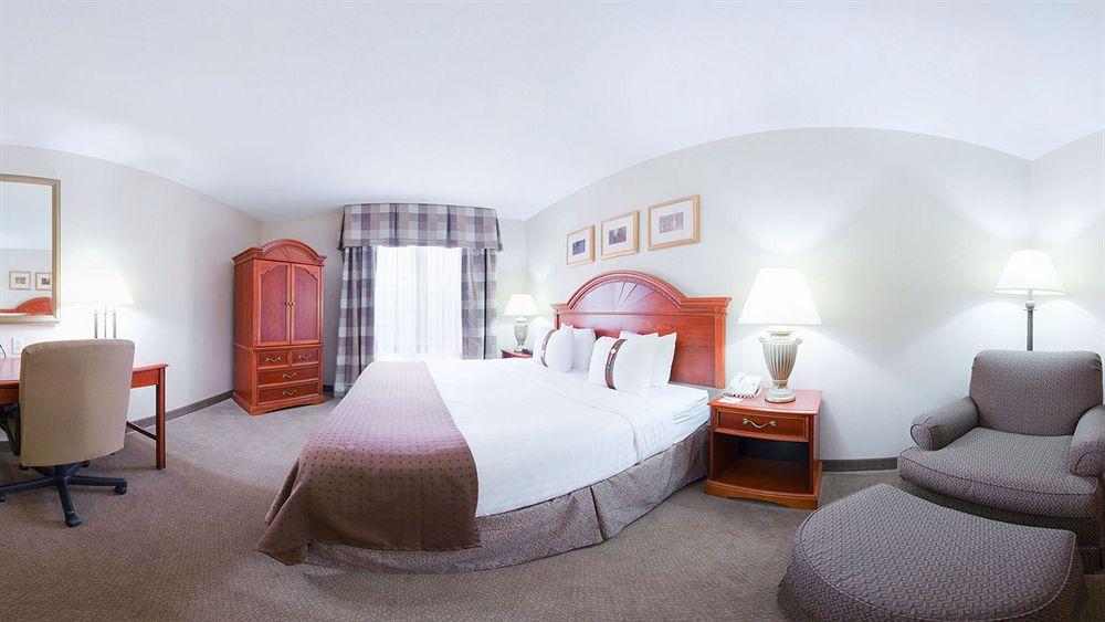 Holiday Inn Grand Rapids-Airport By Ihg Ngoại thất bức ảnh