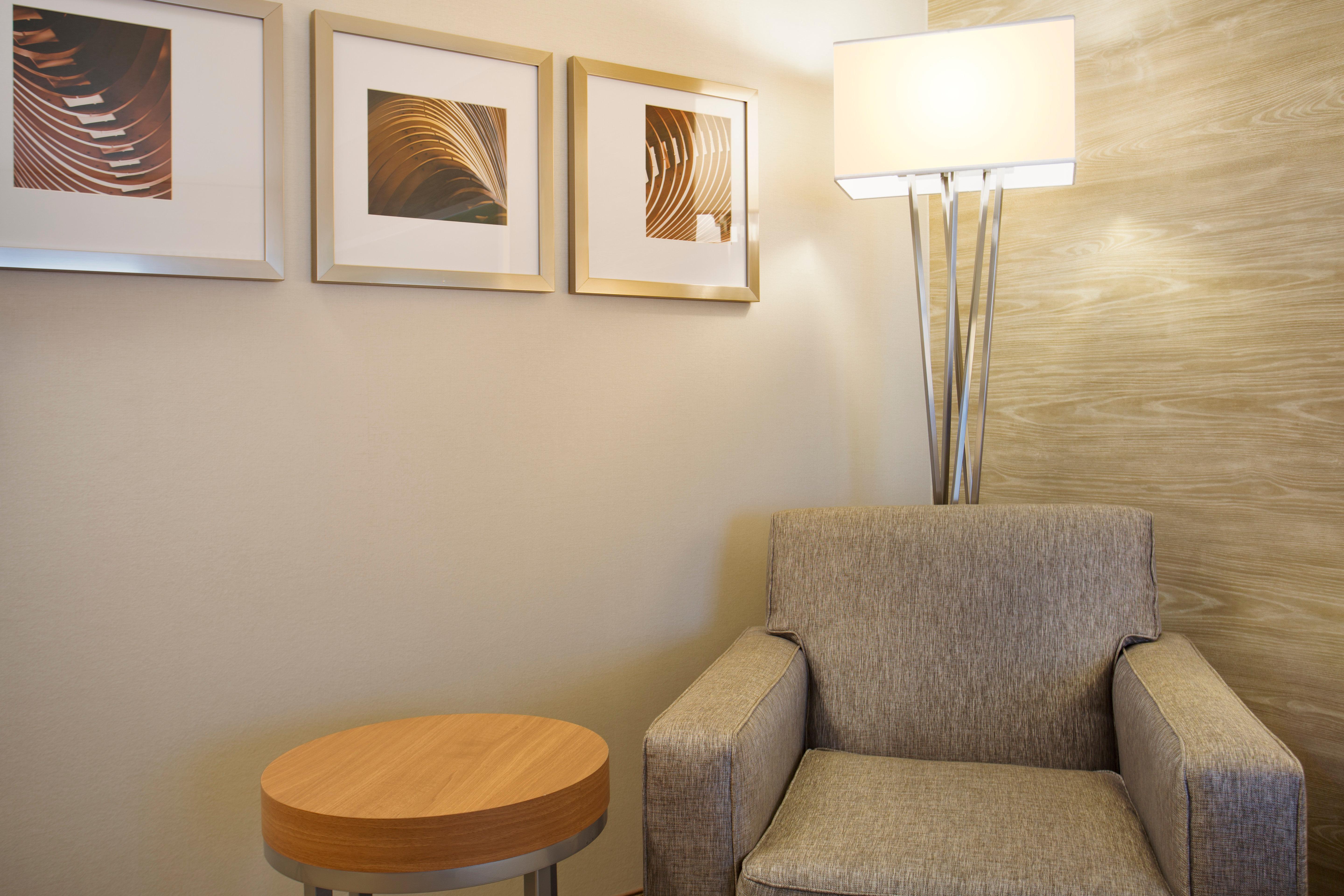 Holiday Inn Grand Rapids-Airport By Ihg Ngoại thất bức ảnh